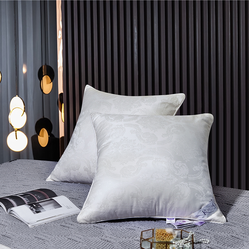 Шовкова подушка бежева KuNmeng 70_70_130p